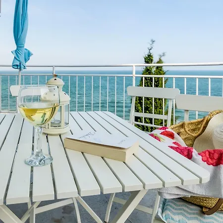 White Dove Golden Sands