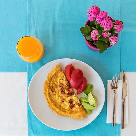 White Dove アパート *