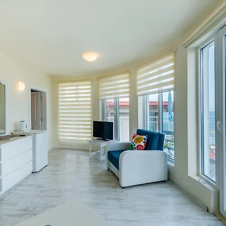 Apartment White Dove Goldstrand