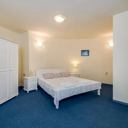 Apartment White Dove Goldstrand